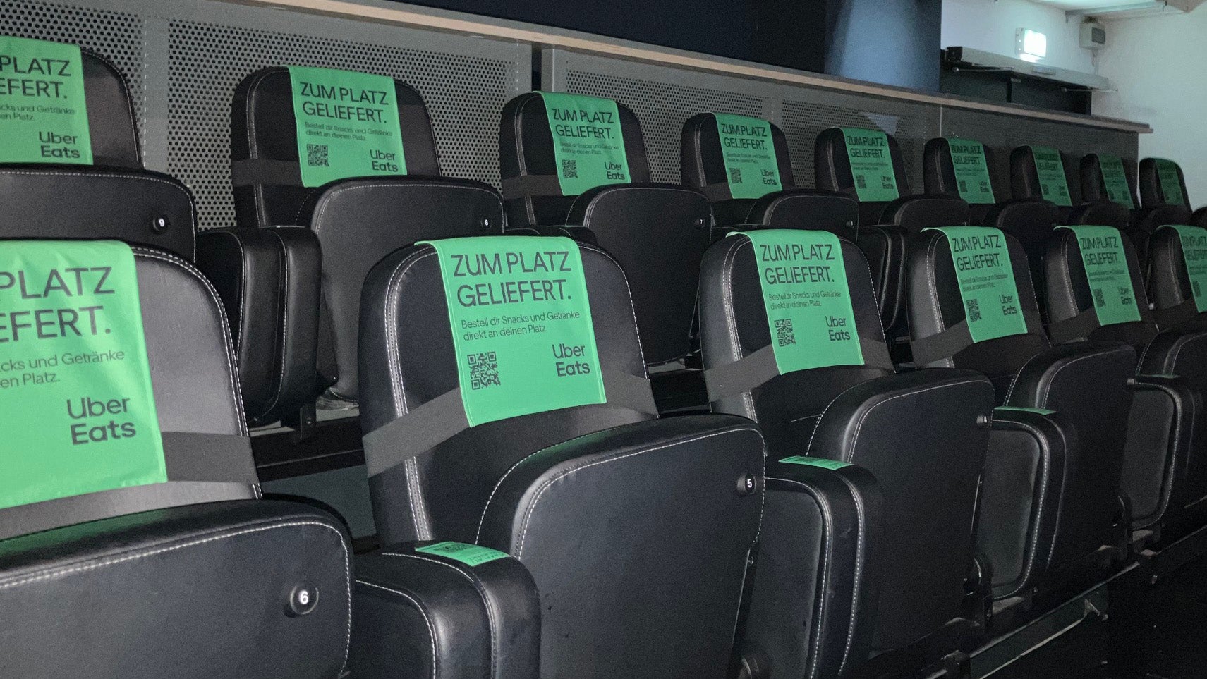 Ansicht der Ledersessel im Club 201