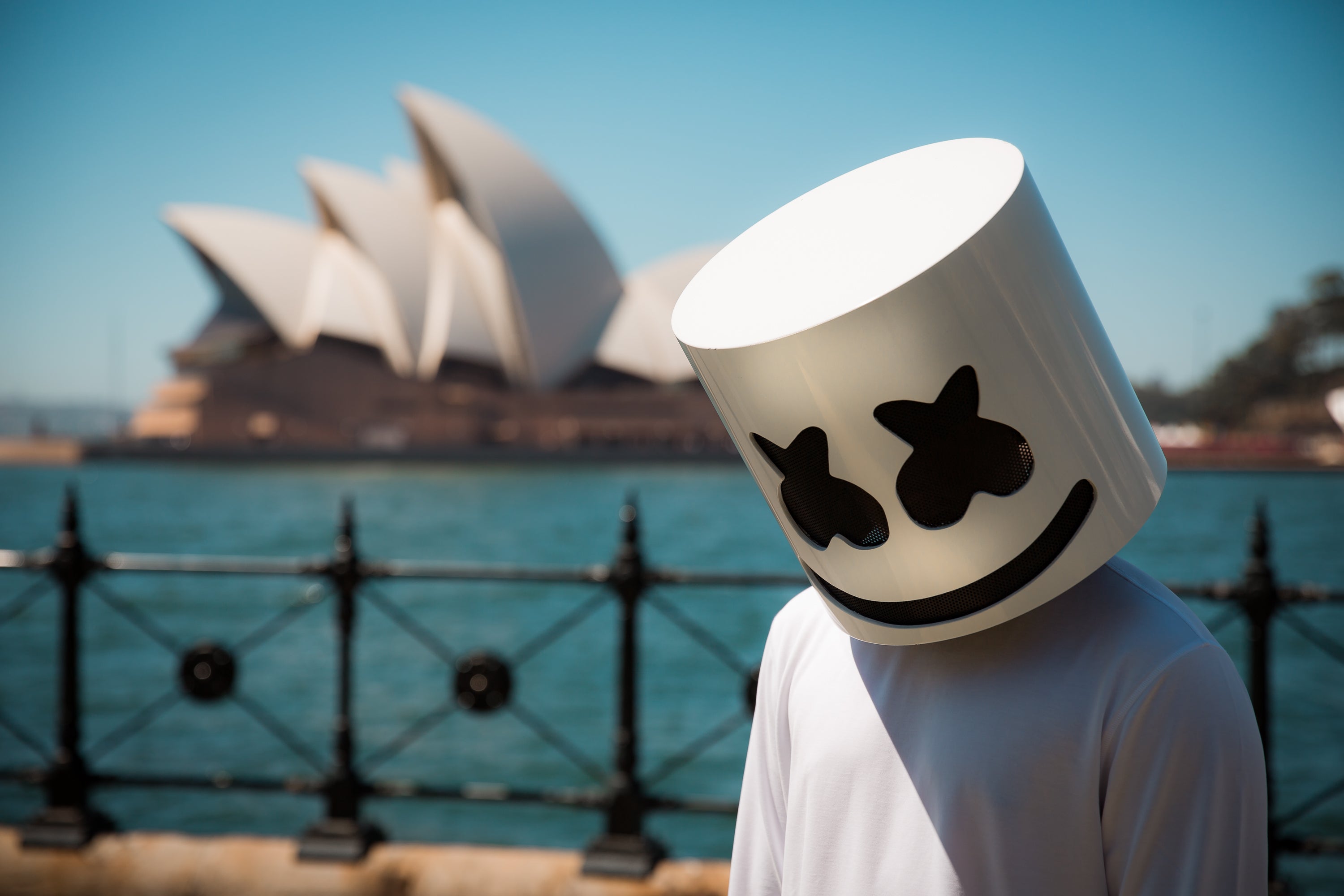 Marshmello mix. Маршмеллоу диджей. Маршмеллоу диджей без маски. Маршмеллоу арт. Маршмеллоу Дж арт.